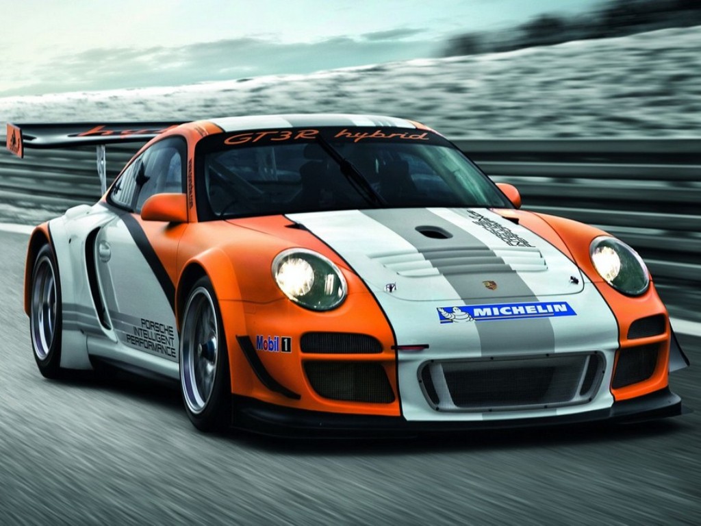 PORSCHE 911 GT3 R HYBRID